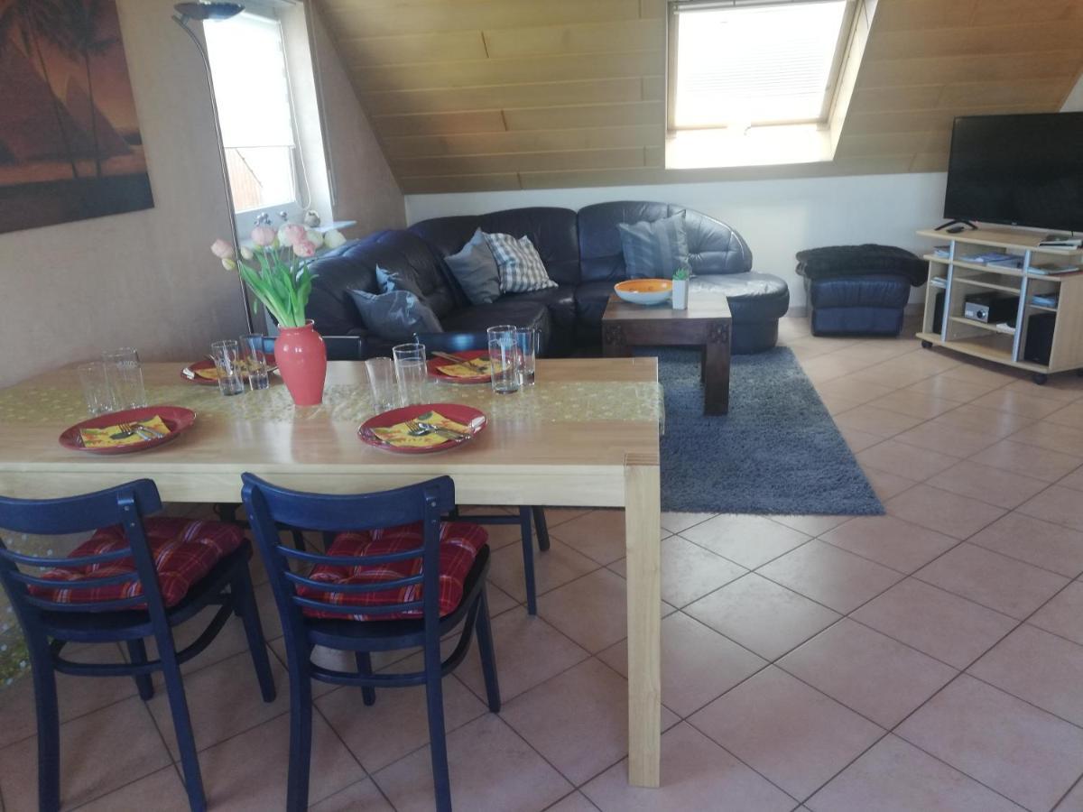 Anna - Neue Ferienwohnung Mit Blick Ins Gruene Ober-Abtsteinach Exterior foto