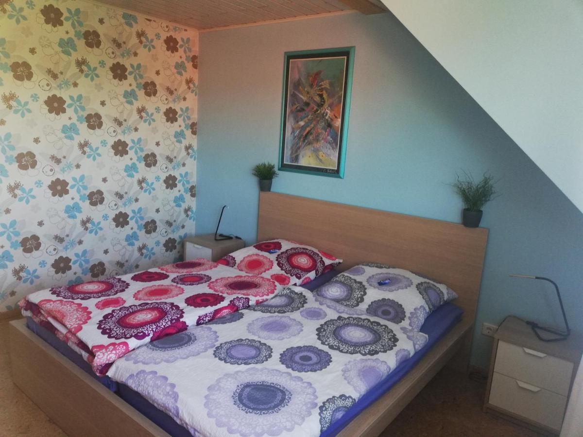 Anna - Neue Ferienwohnung Mit Blick Ins Gruene Ober-Abtsteinach Exterior foto